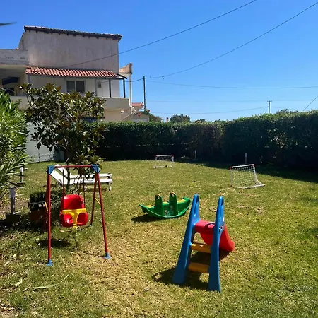 Elizabeth's Holiday home Mourteri